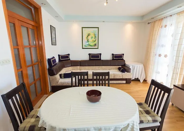 Panorama Tarik Rooms